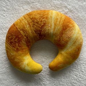 CROISSANT Neck Pillow